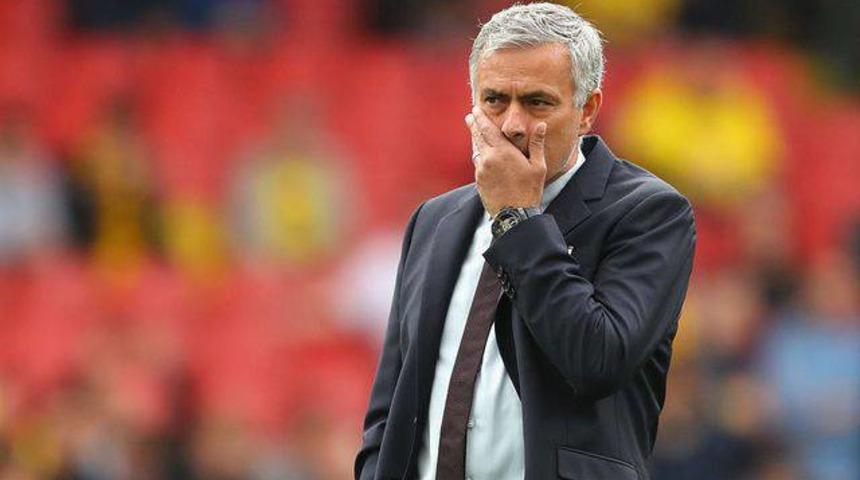 Mourinho'dan flaş a&ccedil;ıklama! 'Hakem beni tehdit etti'