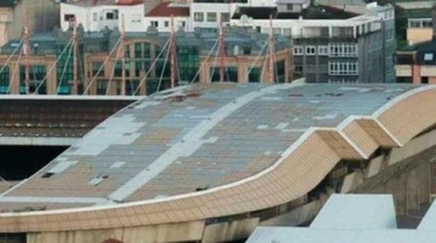 Deportivo La Coruna Stadı'nın çatısı çöktü, maç ertelendi