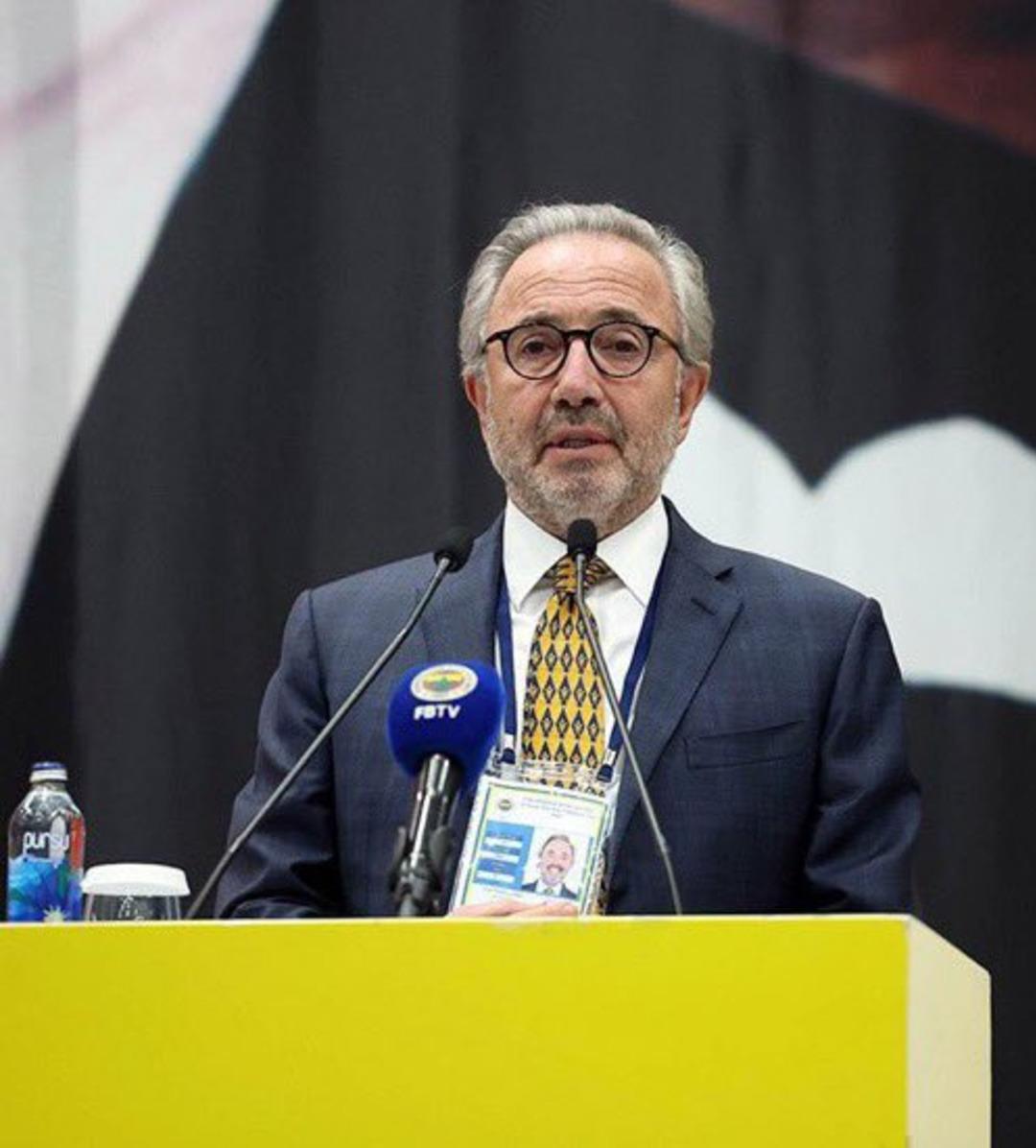 Fenerbahçe de Mourinho basın toplantısında yönetici Hamdi Akın ın sözlerine tepki gösterdi!   Onu tanımıyorum   dedi... 1