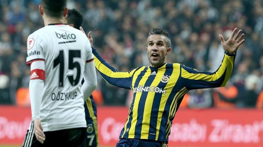 Spor yazarlarının hedefinde Van Persie var