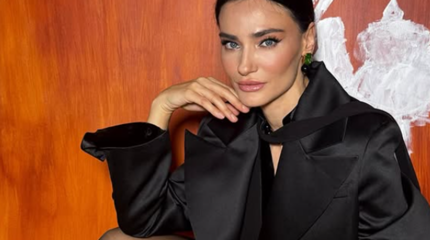 Saadet Işıl Aksoy küçük yaşta yaşadığı tacizi ve şiddeti anlattı! Kadınların neler yaşadığını paylaştı: Vücudunun ön kısmına çantanı siper edip...