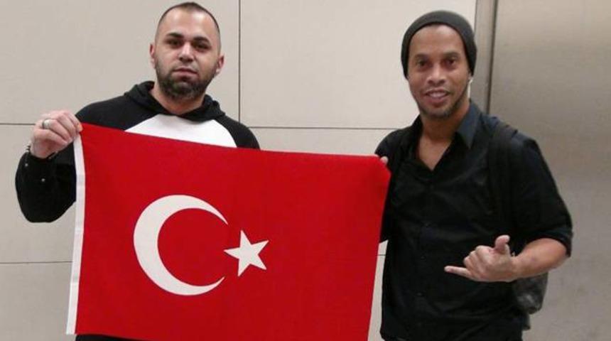 Ronaldinho'dan Beşiktaş a&ccedil;ıklaması