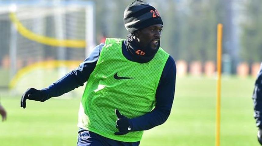 Adebayor, Kasımpaşa ma&ccedil;ında zor