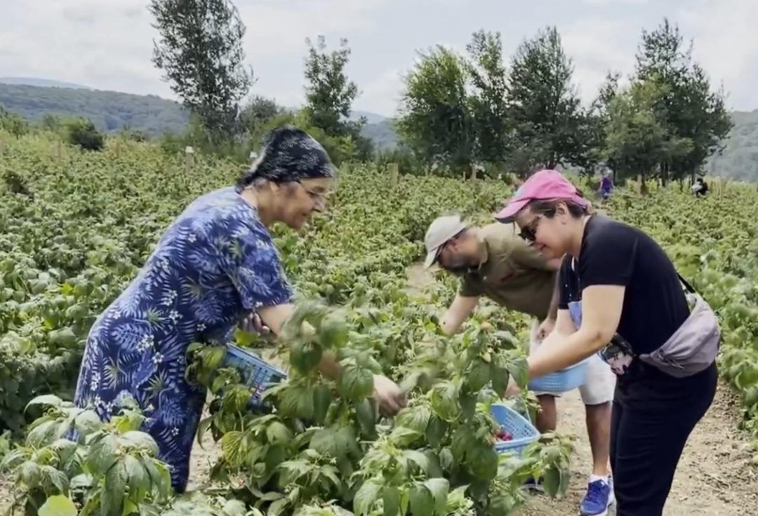 3 yıl önce karar verip kurdu! Hem kendini hem mahalleliyi iş sahibi yaptı 7