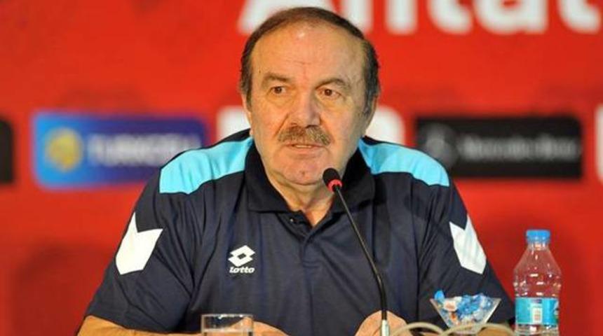 MHK Başkanı Yusuf Namoğlu'ndan canlı yayında C&uuml;neyt &Ccedil;akır gafı