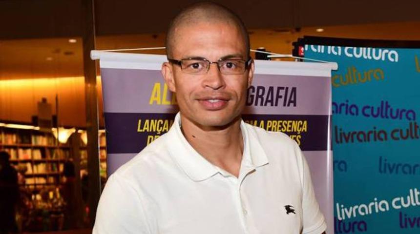 Alex'ten cinsel istismar s&ouml;zleri