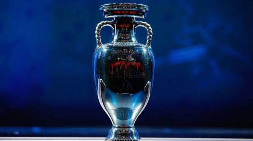 Rıdvan Dilmen&rsquo;den flaş a&ccedil;ıklama: 'EURO 2024&rsquo;e adayız'