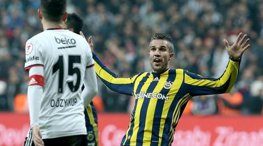 Van Persie 3 ma&ccedil;lık cezaya isyan etti