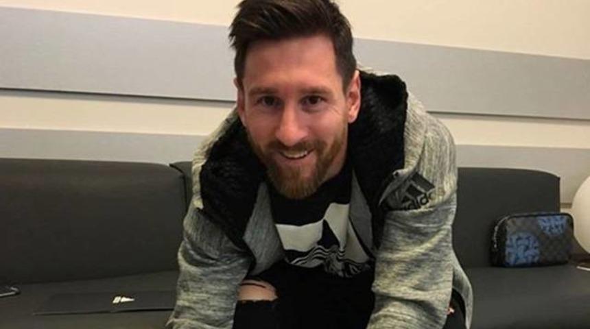 Messi, Adidas ile s&ouml;zleşme yeniledi