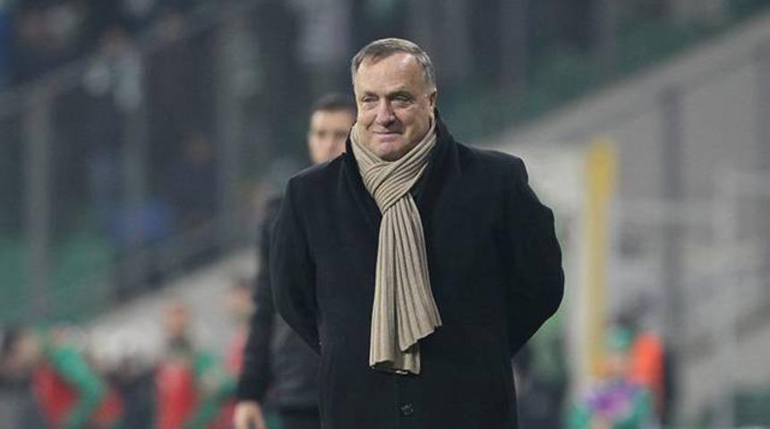 Dick Advocaat: 'Oyuncularıma çok sinirliyim'