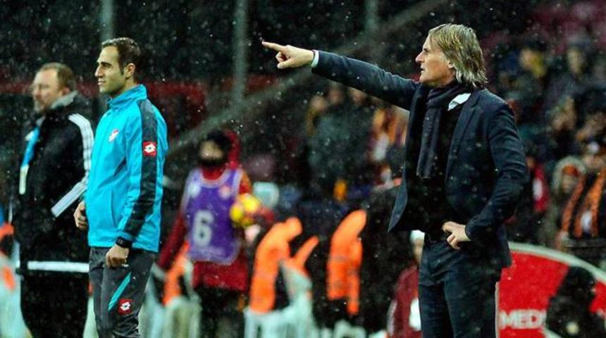 Riekerink'ten istifa &ccedil;ağrılarına yanıt geldi