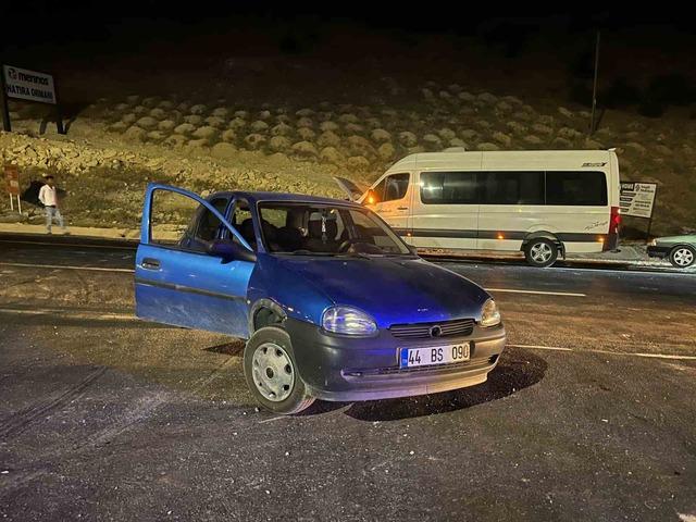 Adıyaman’da otomobiller çarpıştı: 3 yaralı 2