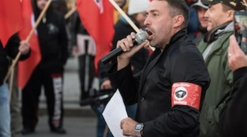 Ülke karıştı! Cinsiyet değiştiren Neo-Nazi'nin kadın hapishanesine gönderilmesi olay oldu