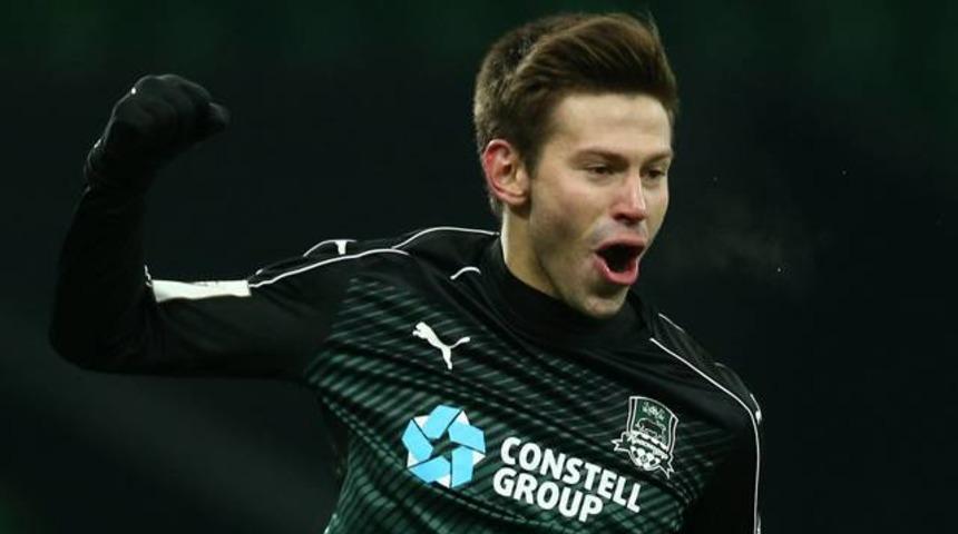 Fenerbah&ccedil;e, Smolov ile anlaşmaya vardı