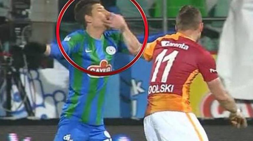 Podolski’den tartışma yaratan hareket