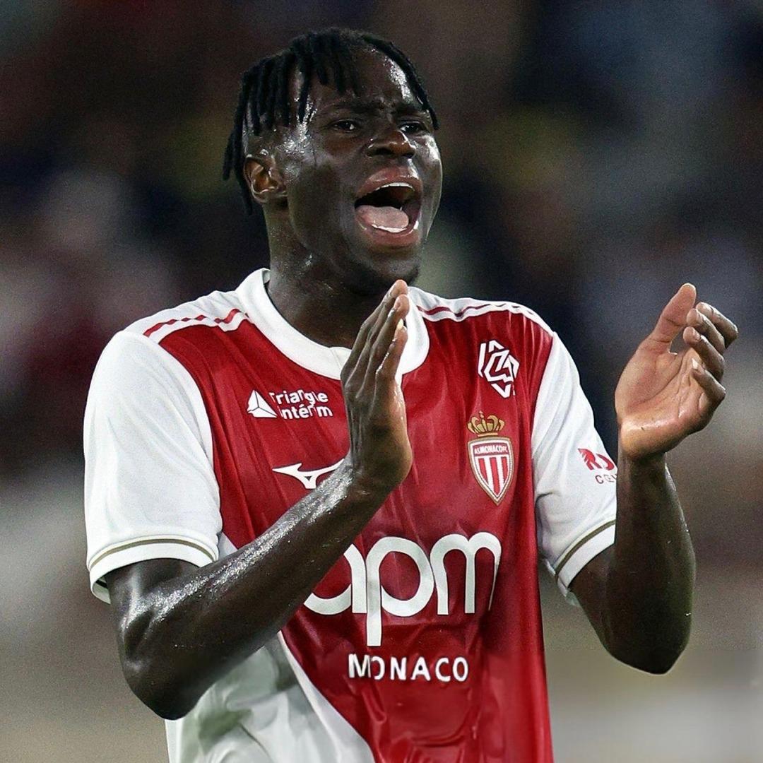 Galatasaray da Monaco seferi başaralı bir şekilde devam ediyor! Şampiyonlar Ligi kura çekimi için Fransa da olan yetkililer Singo yu da bitirdi! 2