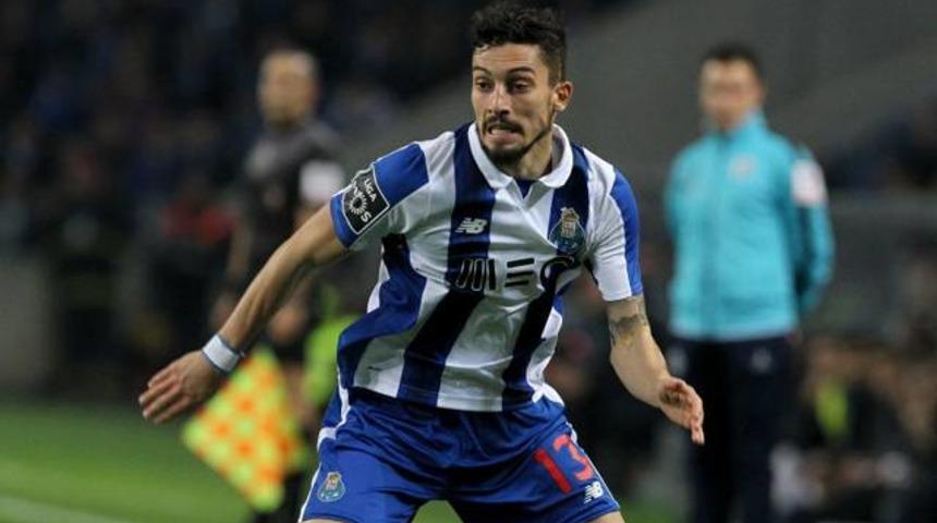 Alex Telles Real Madrid&rsquo;e gidiyor