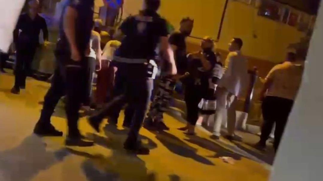 Bursa da yasak aşk iddiası can aldı! 3 çocuk annesini acımadan katletti... Mahalleli sokağa döküldü 3