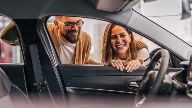 Yeni araba kokusu aslında nedir?