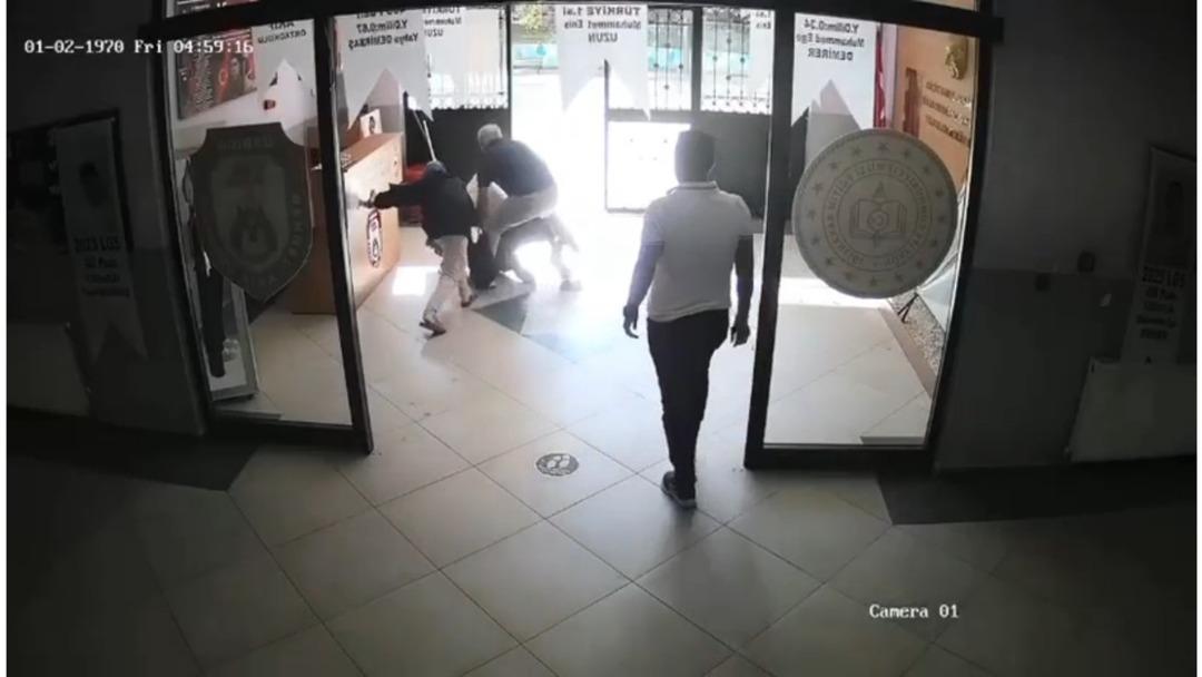 Yer: Kocaeli! Aldığı cevabı beğenmeyen veli okulda dehşet saçtı! Bıçakla saldırdı 2