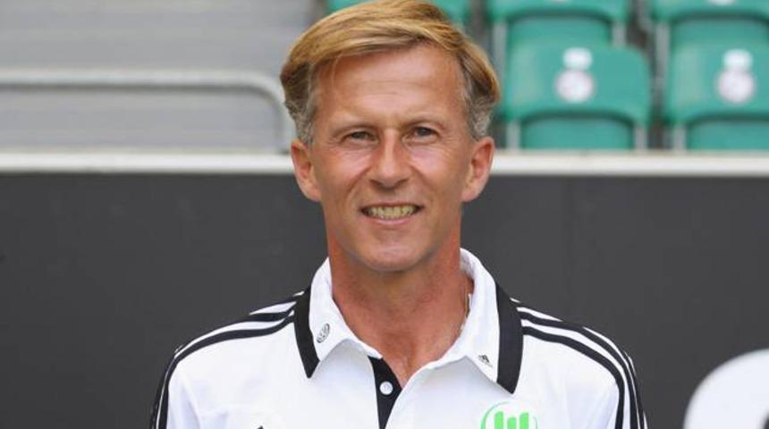 Wolfsburg'un yeni teknik direkt&ouml;r&uuml; Andries Jonker