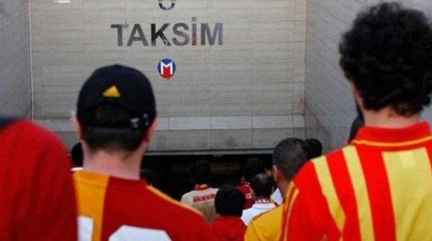 Derbi &ouml;ncesinde metro kapandı, yolcular isyan etti!