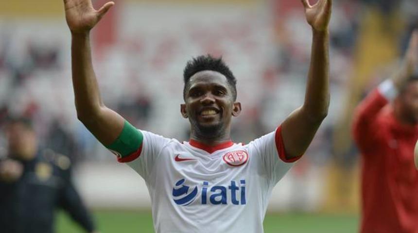 Eto'o m&uuml;jdeyi verdi: 3 yıl daha buradayım