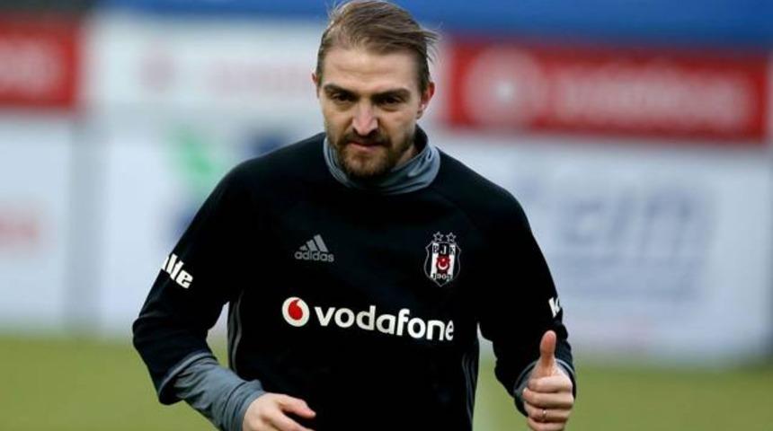 Caner Erkin i&ccedil;in masaya oturuldu