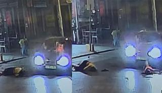 Anne ve kızına otomobilin çarptığı kaza kamerada