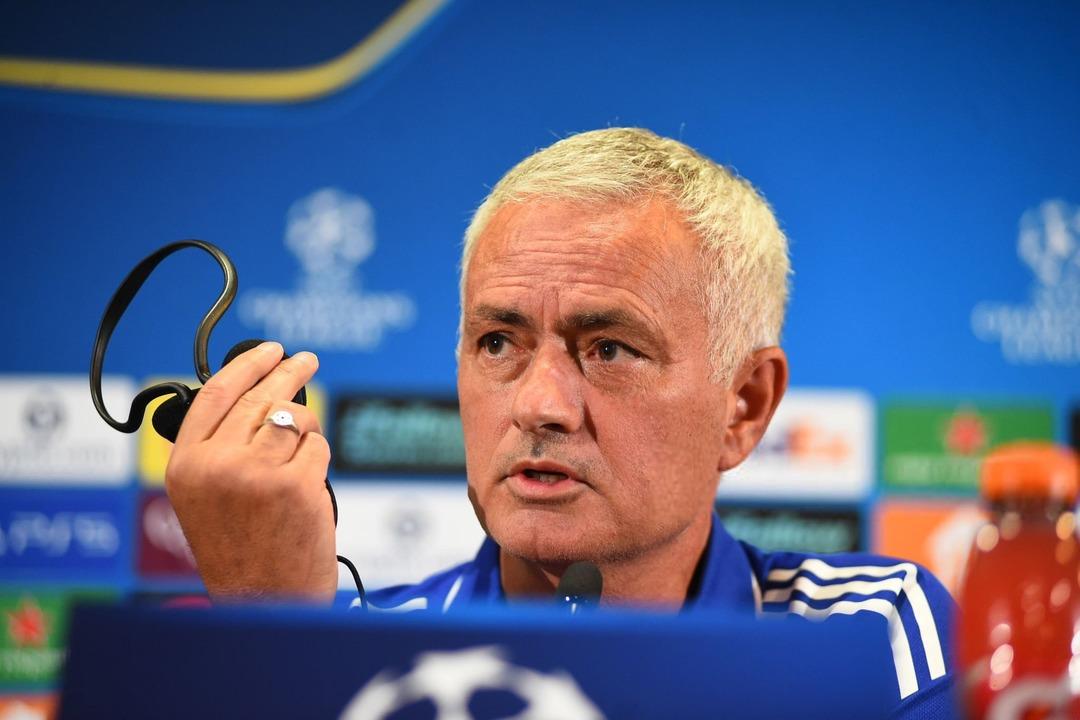 Fenerbahçe den ayrılan Jose Mourinho hakkında olay yaratan iddia! Portekiz basınına ilk kez konuştu 4