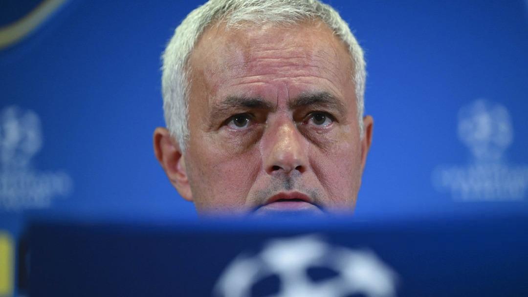 Fenerbahçe den ayrılan Jose Mourinho hakkında olay yaratan iddia! Portekiz basınına ilk kez konuştu 1