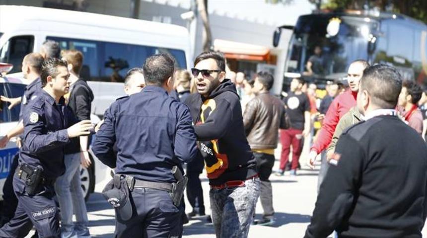 Galatasaray'a Antalya'da büyük protesto