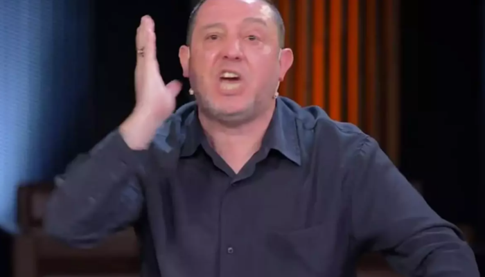 Nihat Kahveci canlı yayında adeta sinir krizi geçirdi! Fenerbahçeli futbolcuya ağzına geleni saydı