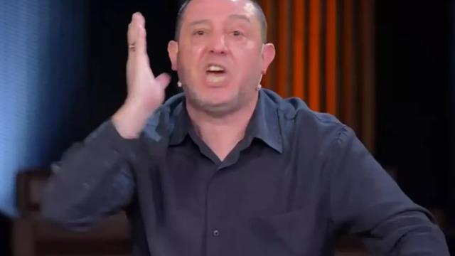 Nihat Kahveci canlı yayında adeta sinir krizi geçirdi! Fenerbahçeli futbolcuya ağzına geleni saydı