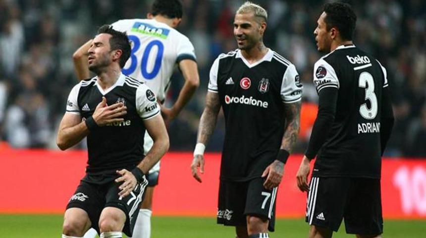 Beşiktaşlı Adriano'dan ayrılık a&ccedil;ıklaması