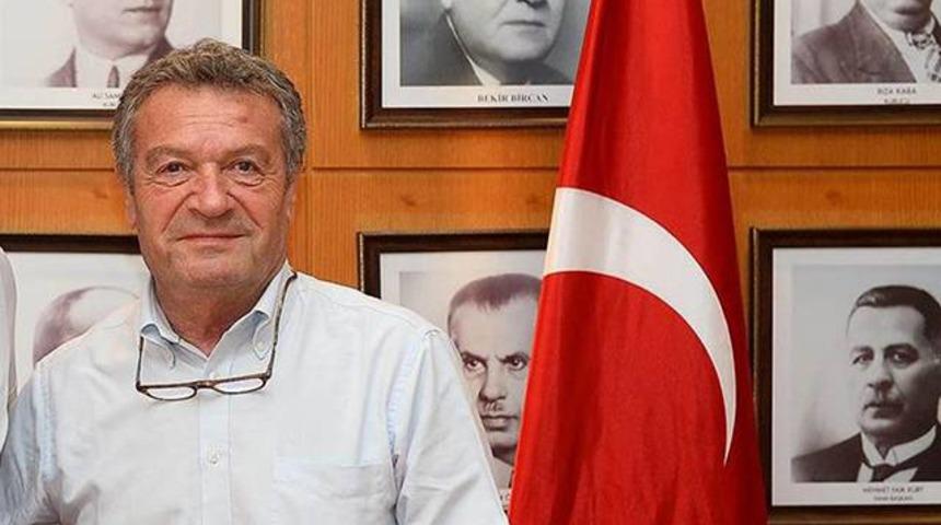 Galatasaray'da Nasuhi Sezgin istifa etti!