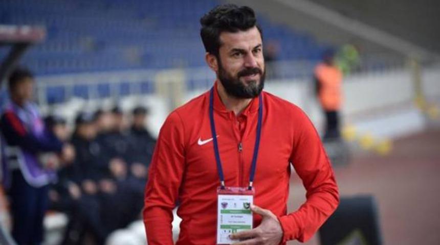 Ali Tandoğan Denizlispor'da kalıyor