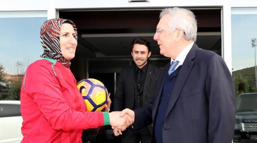 Fenerbahçe idmanında Aziz Yıldırım sürprizi