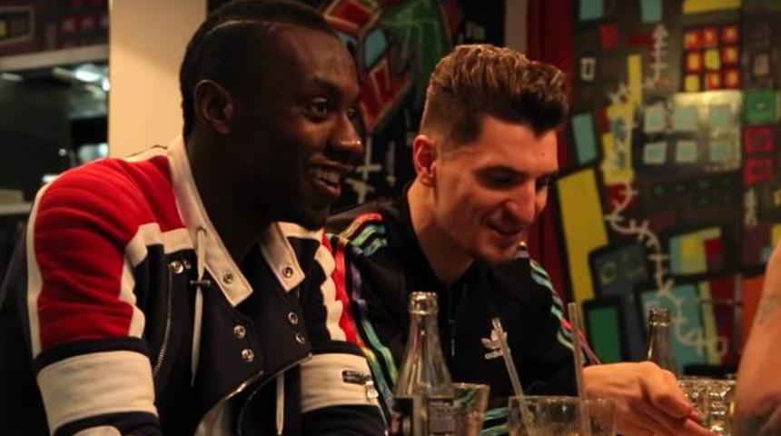 Tarihi hezimet kafede geldi