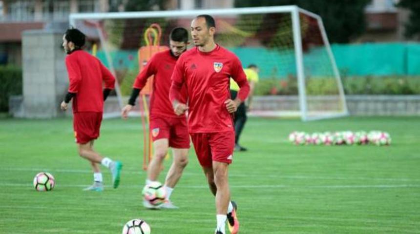 Umut Bulut: 'Keşke Galatasaray'dan daha iyi ayrılsaydım'