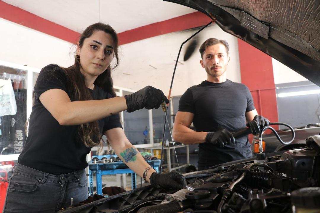 Eleman bulamadı, çözüm yanı başında çıktı!  Önce şaşırıyorlar  2