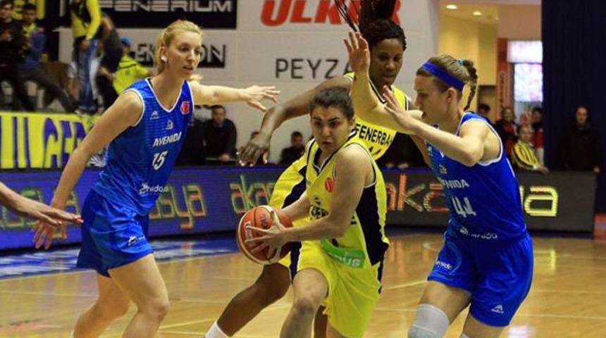 Fenerbah&ccedil;e adını 'Final Four'a yazdırdı