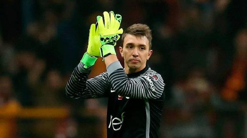 Fernando Muslera İ&ccedil;in Chelsea devreye girdi