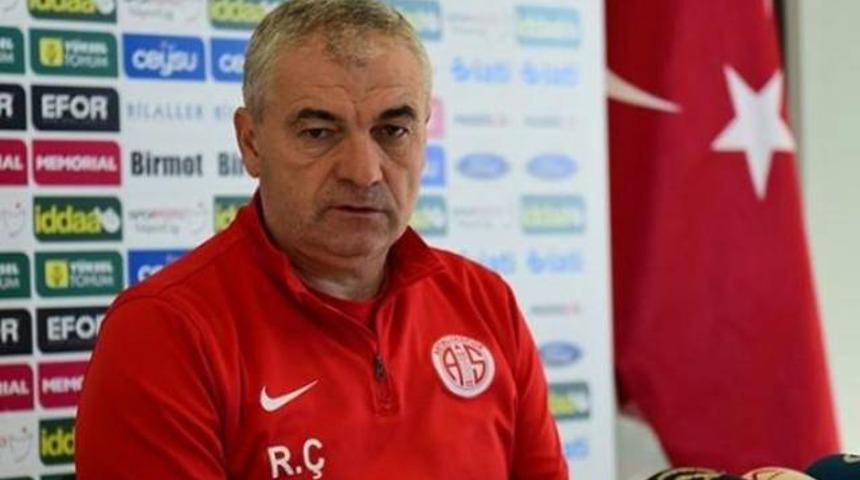 Rıza &Ccedil;alımbay: Samuel Eto'o'ya &Ccedil;in'den teklif var