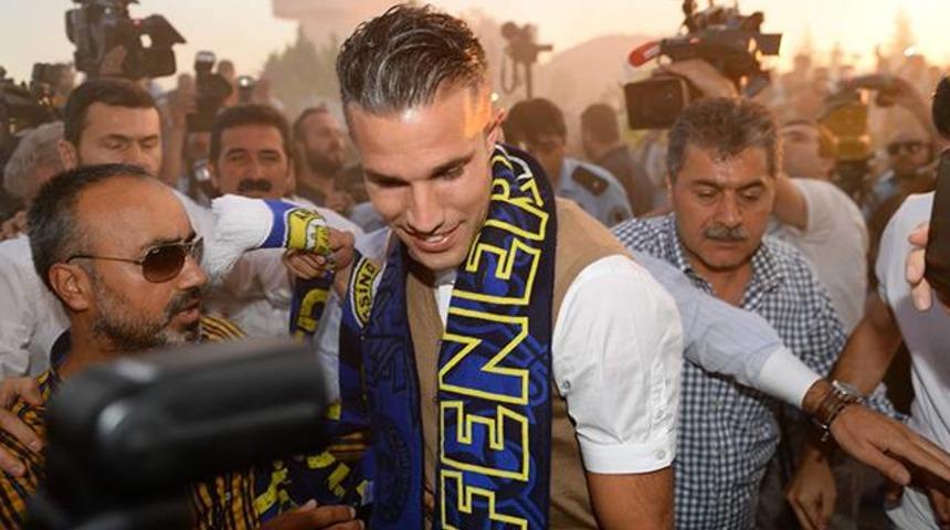 Feyenoord'dan Van Persie'ye m&uuml;thiş teklif!