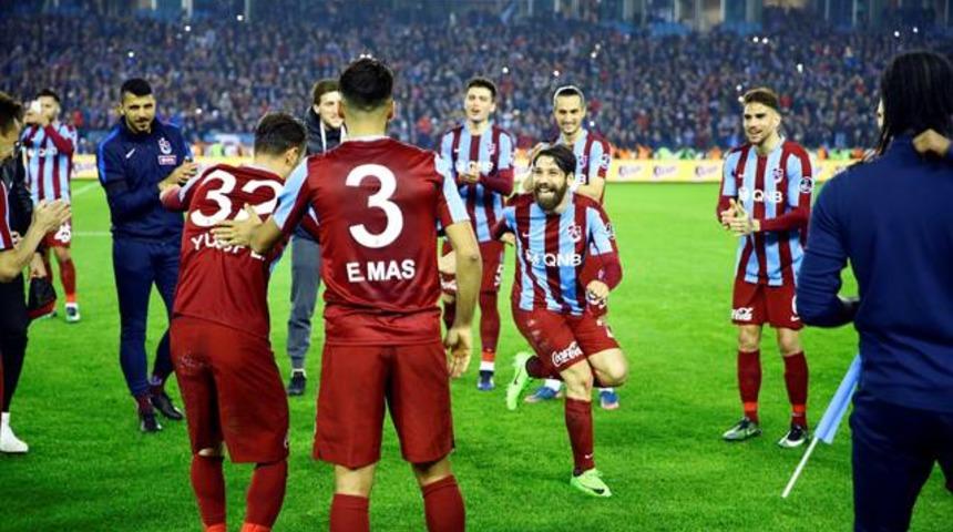 Trabzonspor &ccedil;ıkışını s&uuml;rd&uuml;rd&uuml;