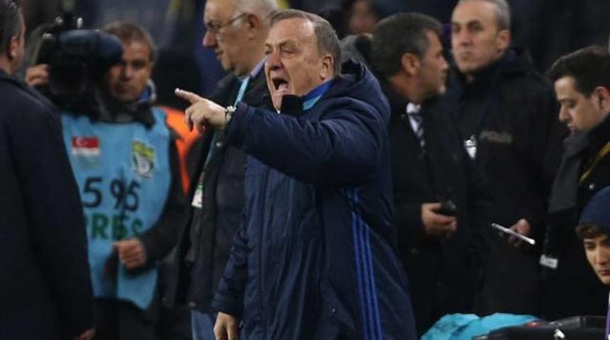 Dick Advocaat ekibiyle &uuml;lkesine gitti
