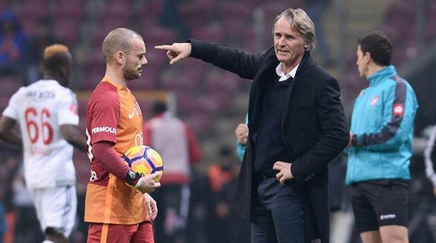 Sneijder’den Riekerink hakkında şok sözler