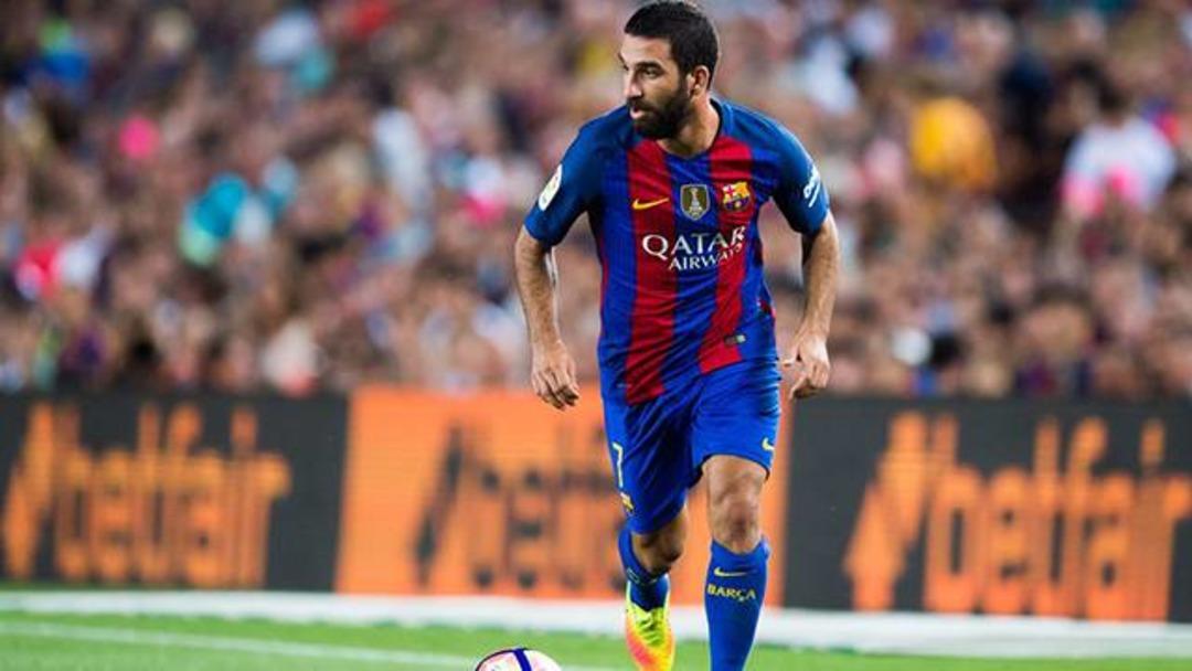 Arda Turan, efsane 11'ini a&ccedil;ıkladı!
