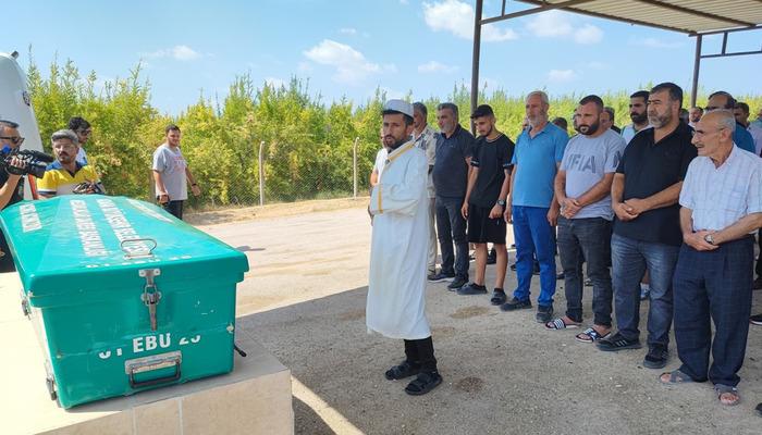 Adana’da mide fıtığı ameliyatı sonrası hayatını kaybeden genç kadın toprağa verildi